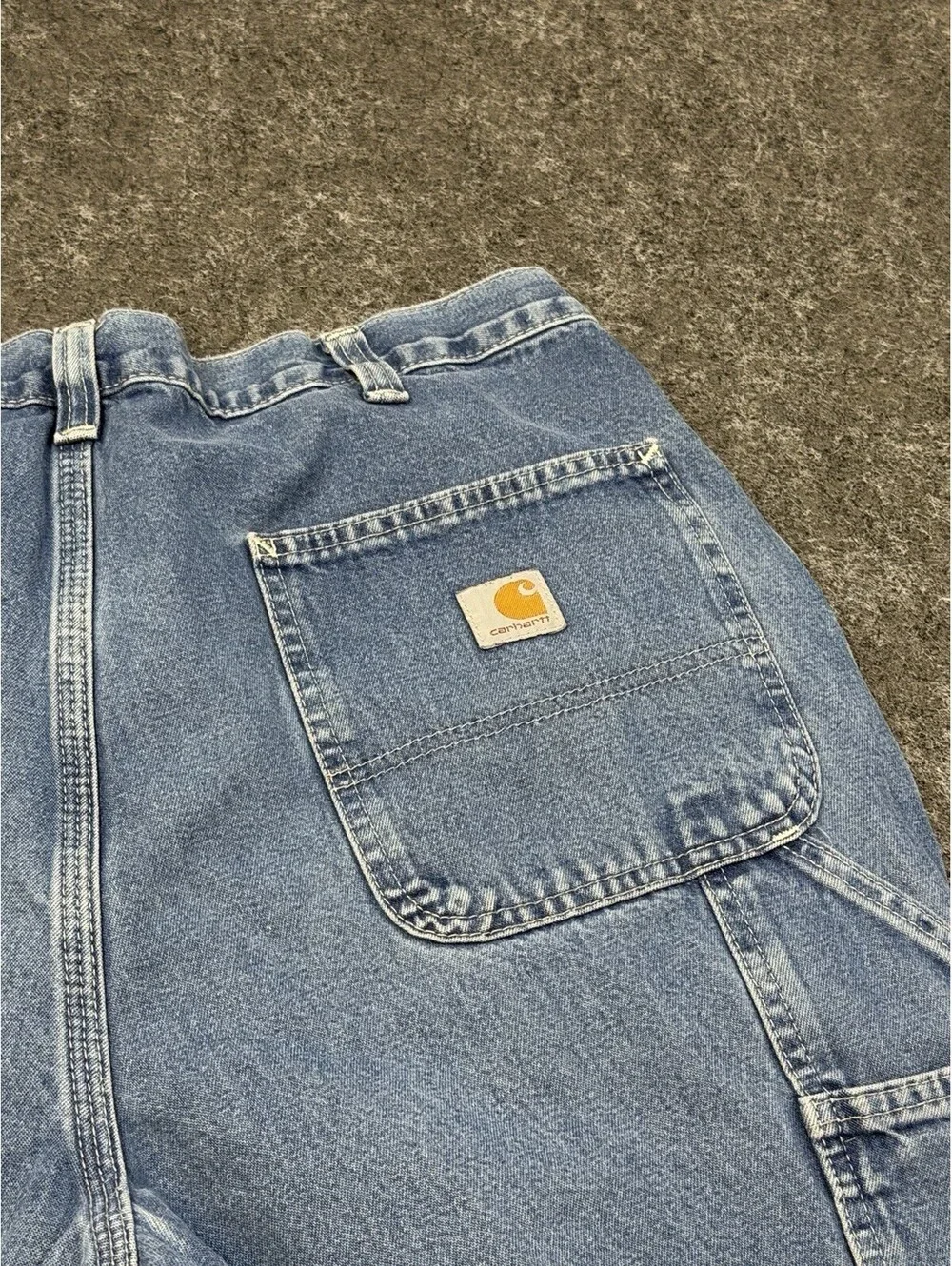 Carhartt B11 Dungaree Fit Carpenter Jeans Men’s 36X32 Light Wash Work Jeans.